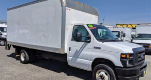 ford box truck with liftgate